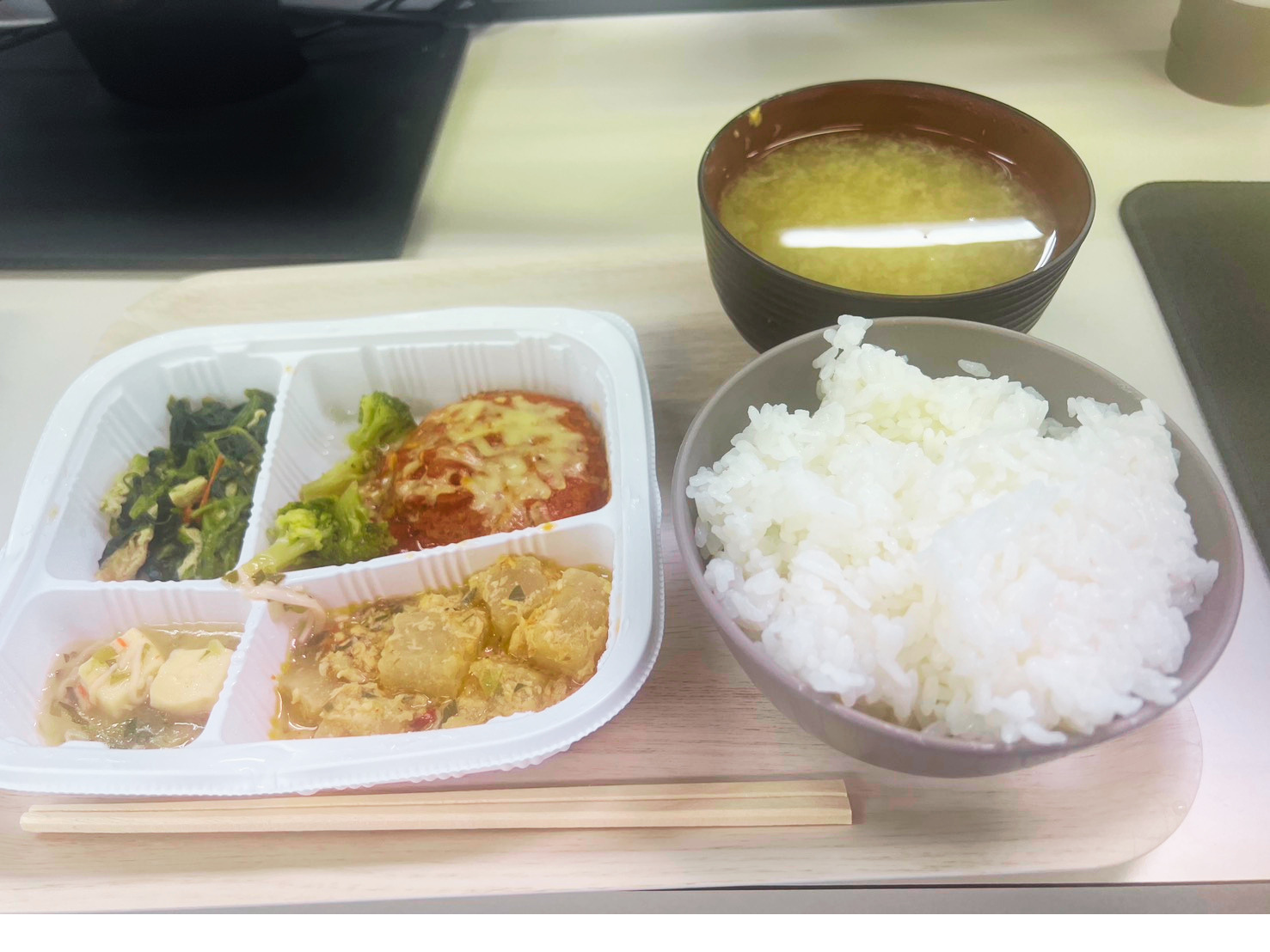 無料昼食の提供
